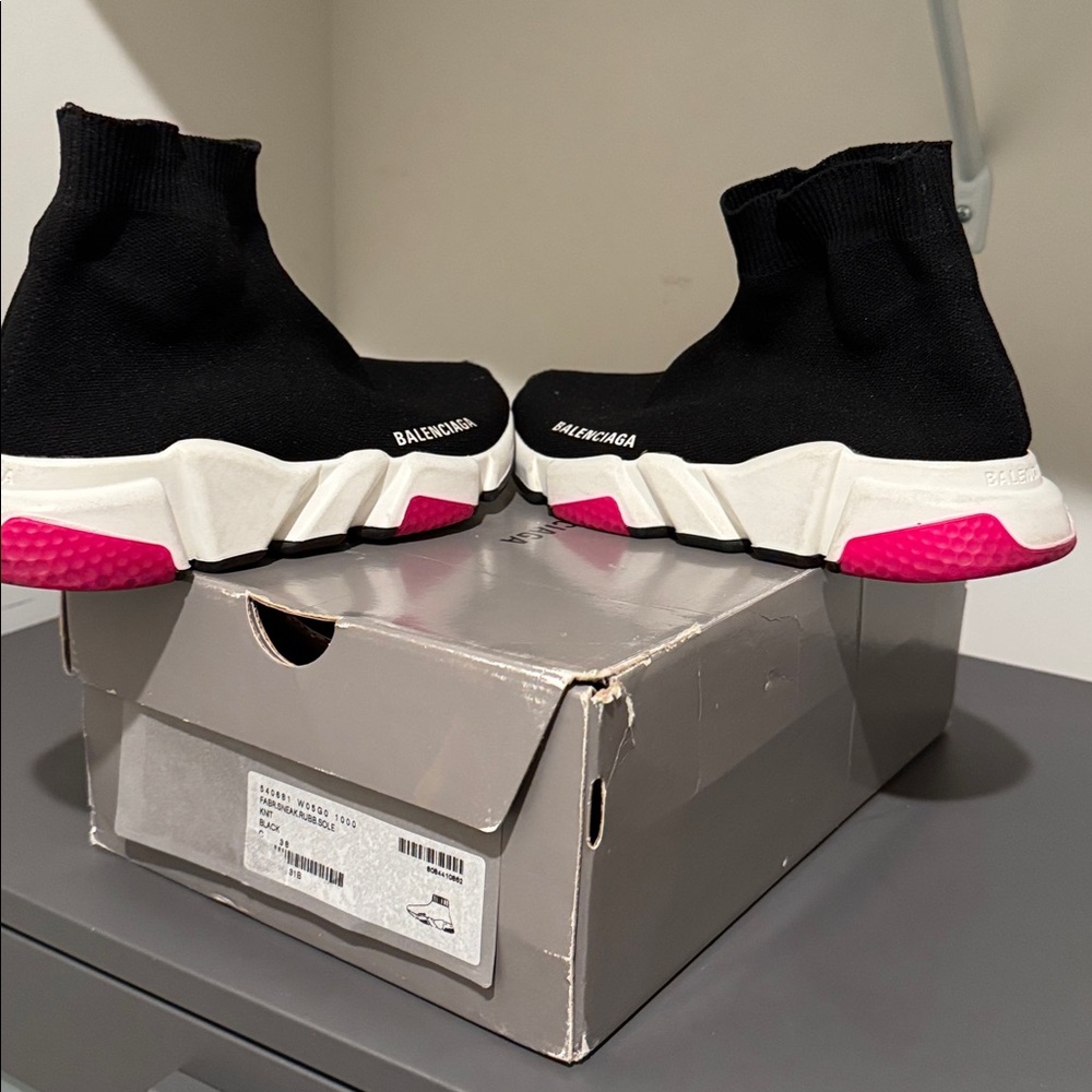 Balenciaga Women's Black and Pink ‘ Speed’ Trainers - Picture 13 of 17
